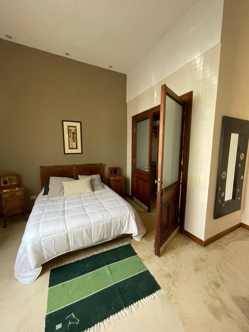 La Casona De Blanca Bed & Breakfast Balcarce Bagian luar foto